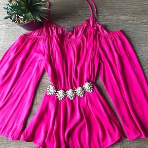 Solid Cold-Shoulder Top